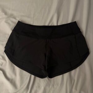 Lululemon black speed up shorts size 2 2.5” inseam